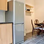 Beautiful 3 Bedroom Edinburgh Home