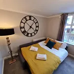 Old Town 1-Bedroom Apartment With Free Parking