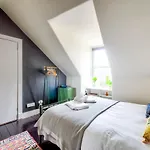 Guestready - Vibrant Attic Apt In Lovely Leith