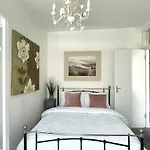 South Bridge Apartment