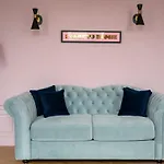Spacious City Centre Family Room