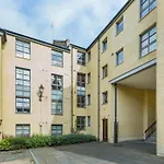 Old Tolbooth Wynd - 388