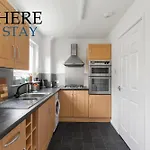 Lovely 2 Bedroom House Edinburgh