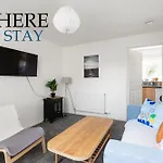 Lovely 2 Bedroom House Edinburgh