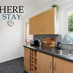 Lovely 2 Bedroom House Edinburgh