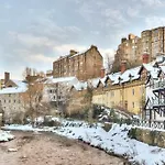 Edinburgh - Apartment With Balcony And Secure Garage Parking