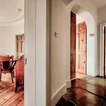 Altido Spacious & Elegant Apt By St Andrew Square W View