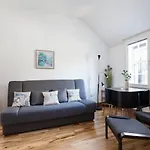 Castle Vista, Grassmarket Apartment