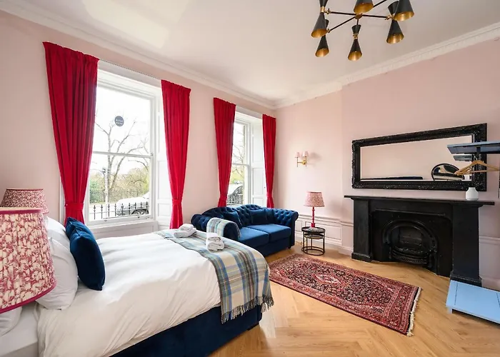 Charming Large Family Suite With Kitchenette