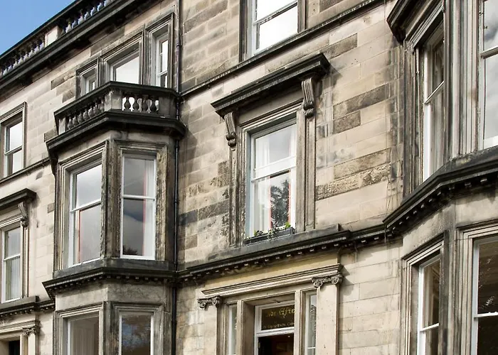 Grosvenor Suites