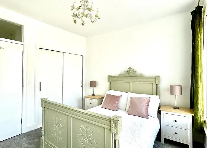 South Bridge Apartment