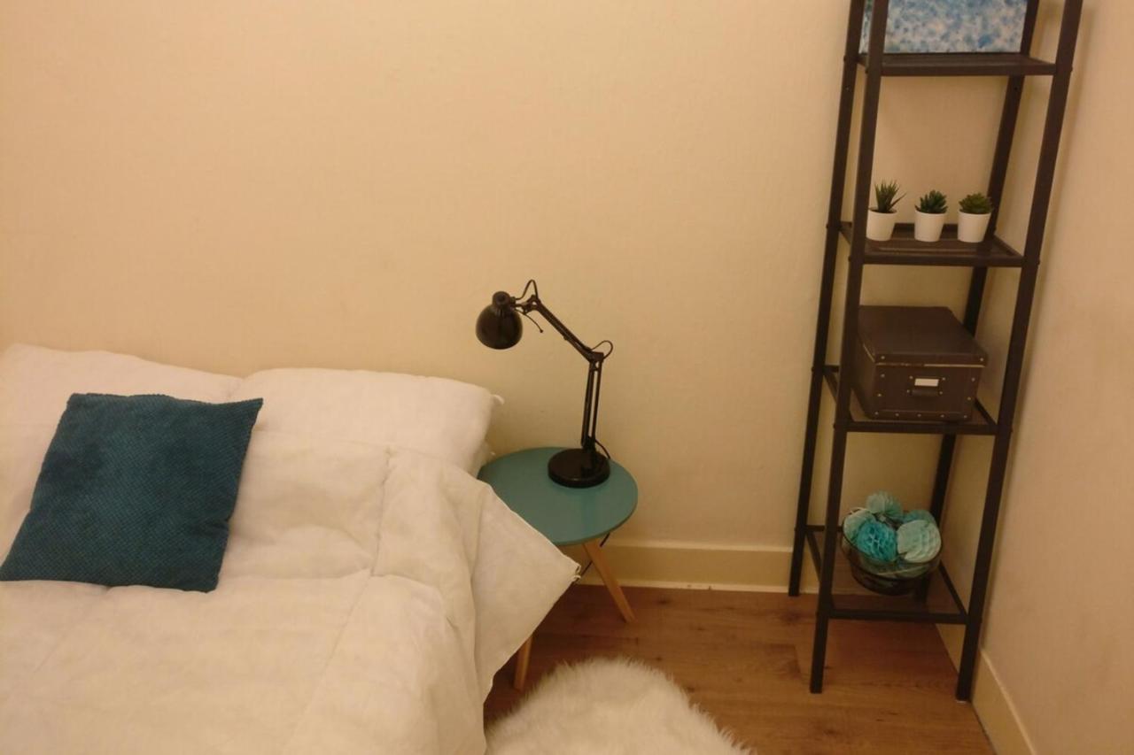 Beautiful Traditional 3 Bedroom In Apartment *