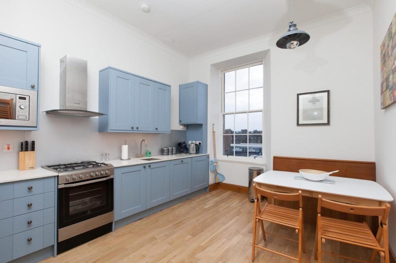 Traditional Luxury Sleeps 10 Appartement *