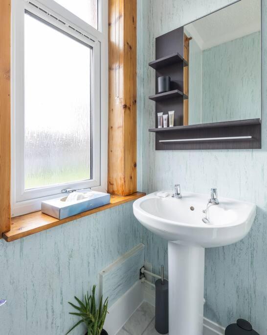 Beautiful 2 Bedroom Flat In