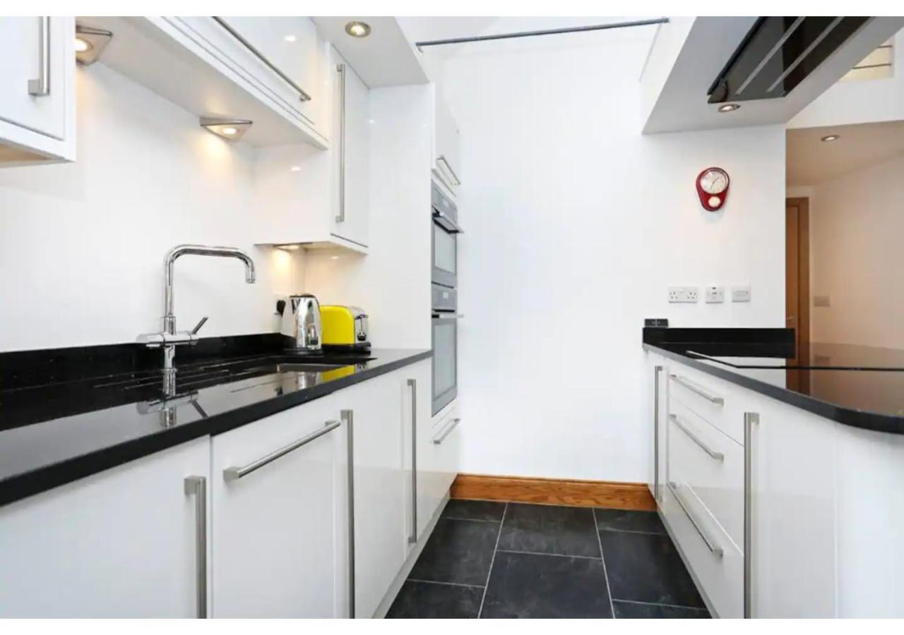 Altido Cosy 2-bed Apt In The Old Town With Mezzanine Edinburgh