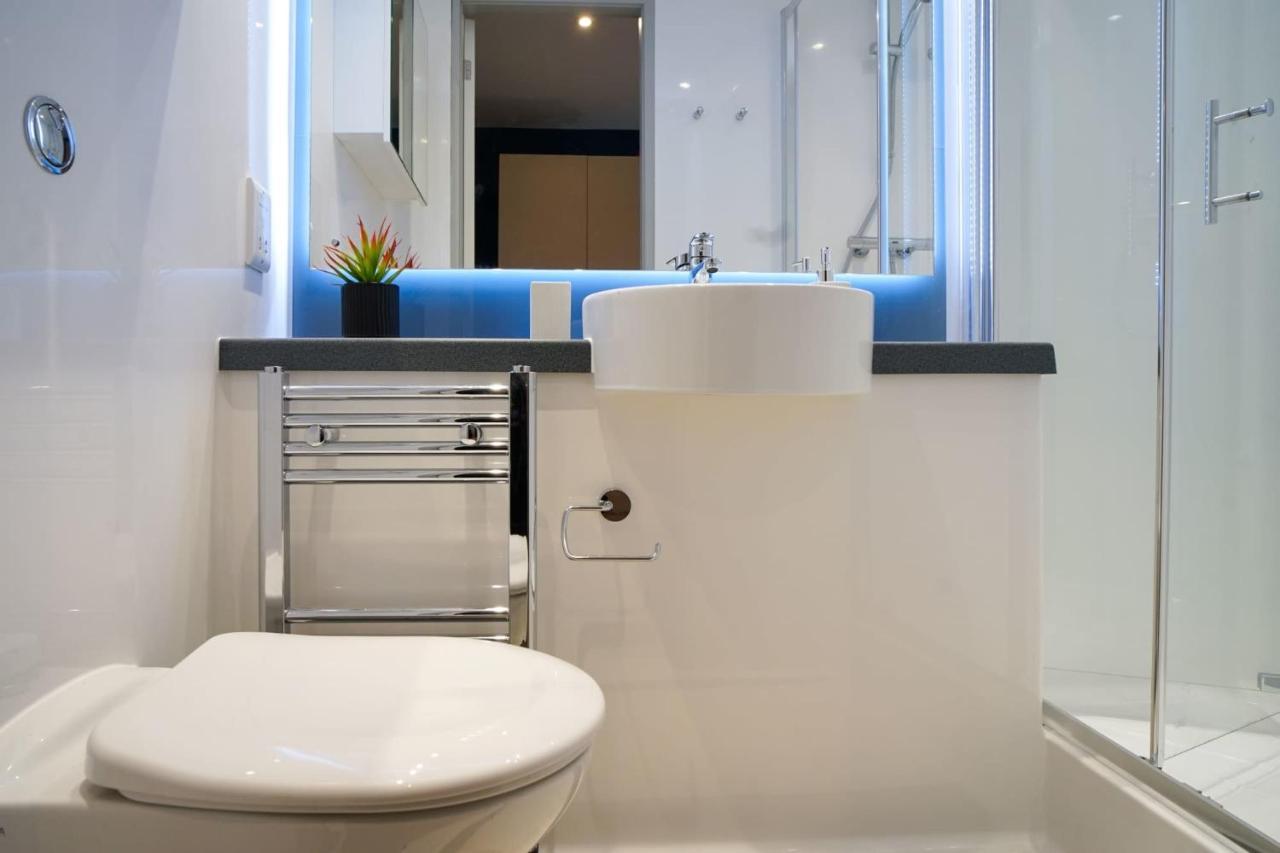Bright Modern And Private Bedrooms With Shared Kitchen At Straits Meadow Near Centre Apartment Edinburgh