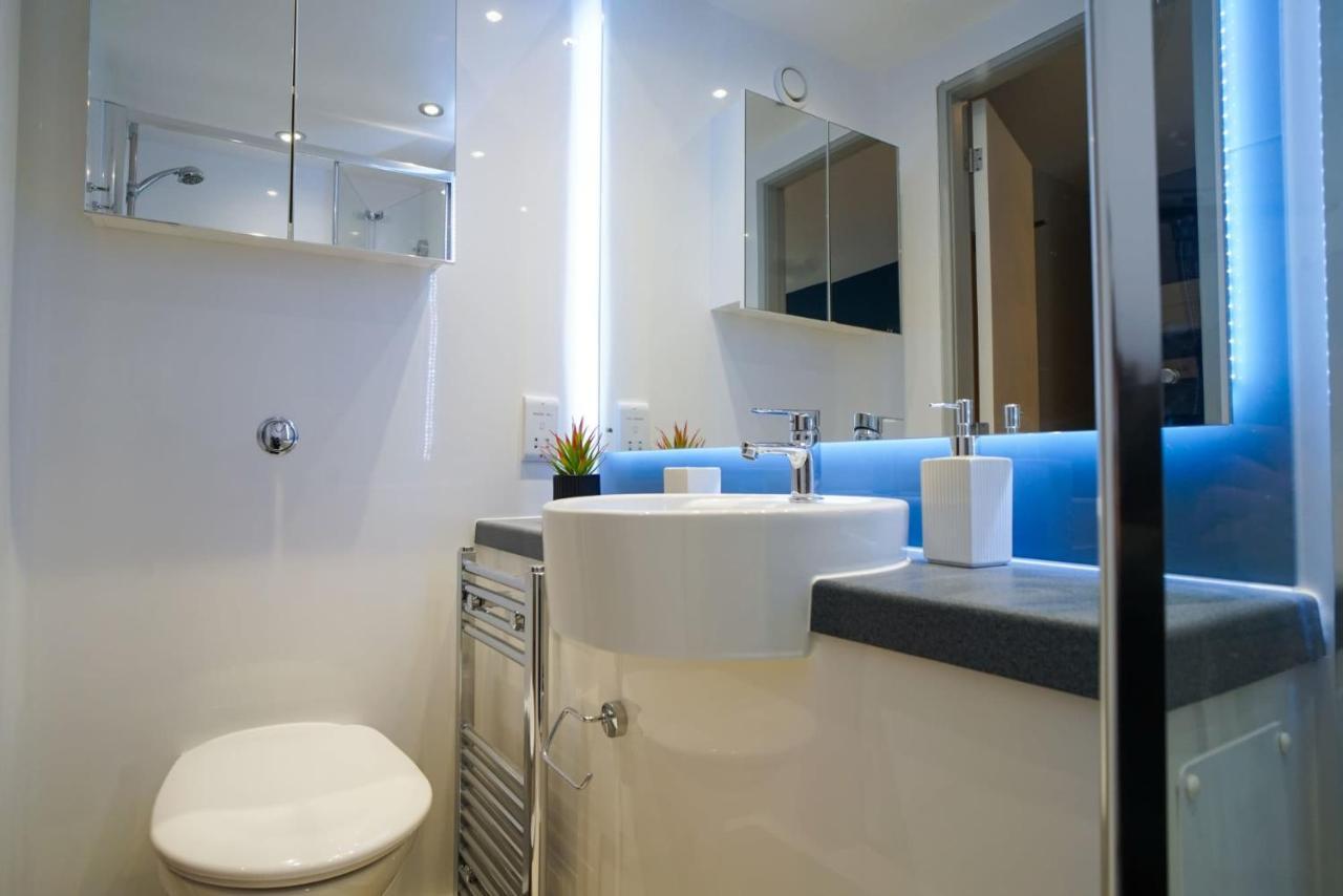 Bright Modern And Private Bedrooms With Shared Kitchen At Straits Meadow Near Centre Edinburgh