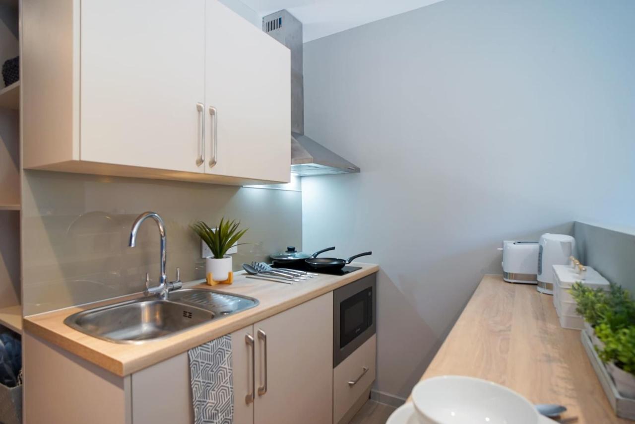 Bright Modern And Private Bedrooms With Shared Kitchen At Straits Meadow Near Centre * Edinburgh