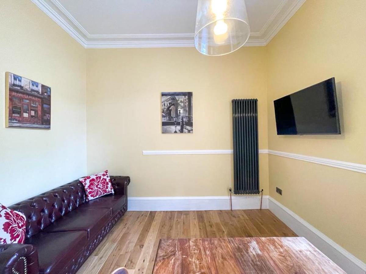 Remarkable 5br Townhouse With Garden, Sleeps 12 Edinburgh