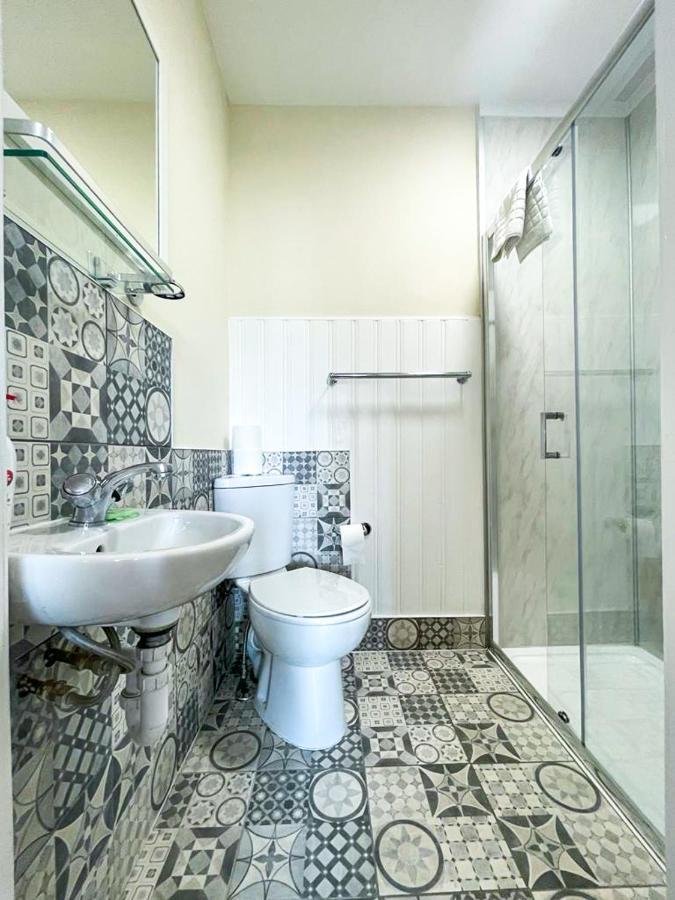 Remarkable 5br Townhouse With Garden, Sleeps 12 Apartment *