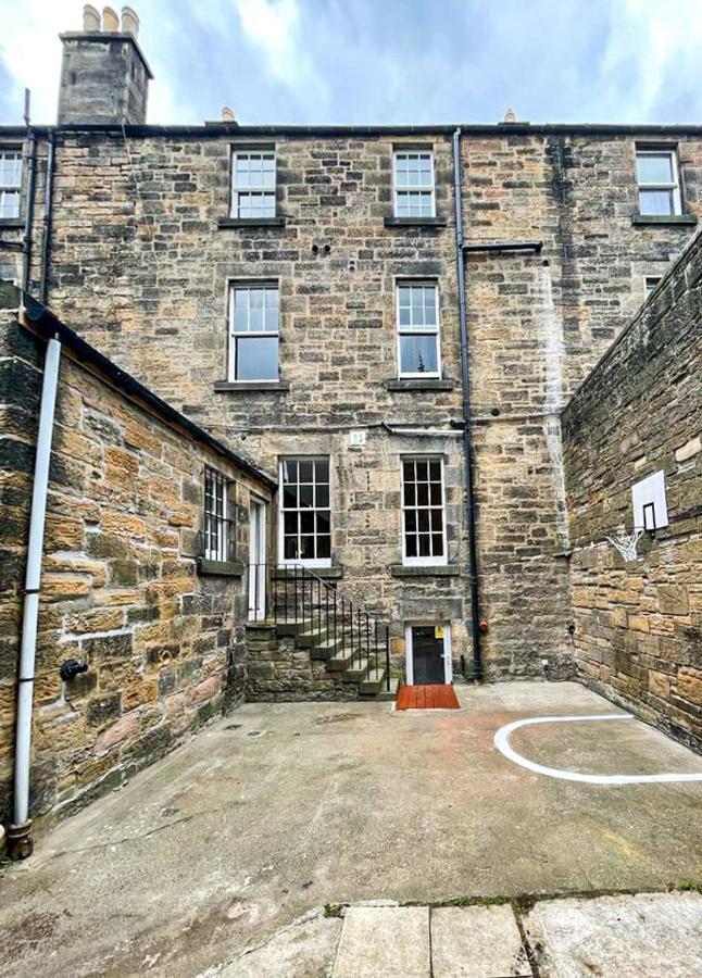 Apartment Remarkable 5br Townhouse With Garden, Sleeps 12 Edinburgh