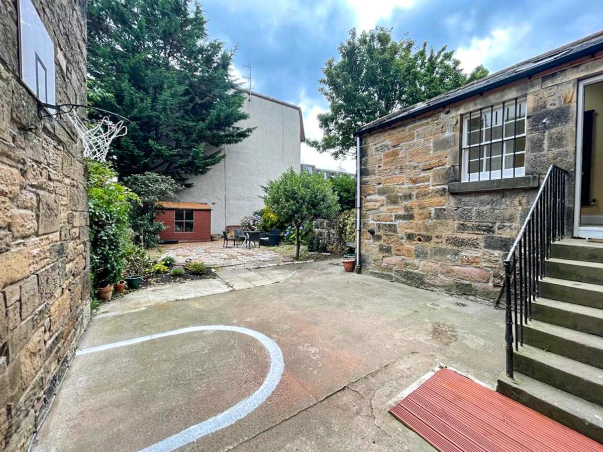 Apartment Remarkable 5br Townhouse With Garden, Sleeps 12 *