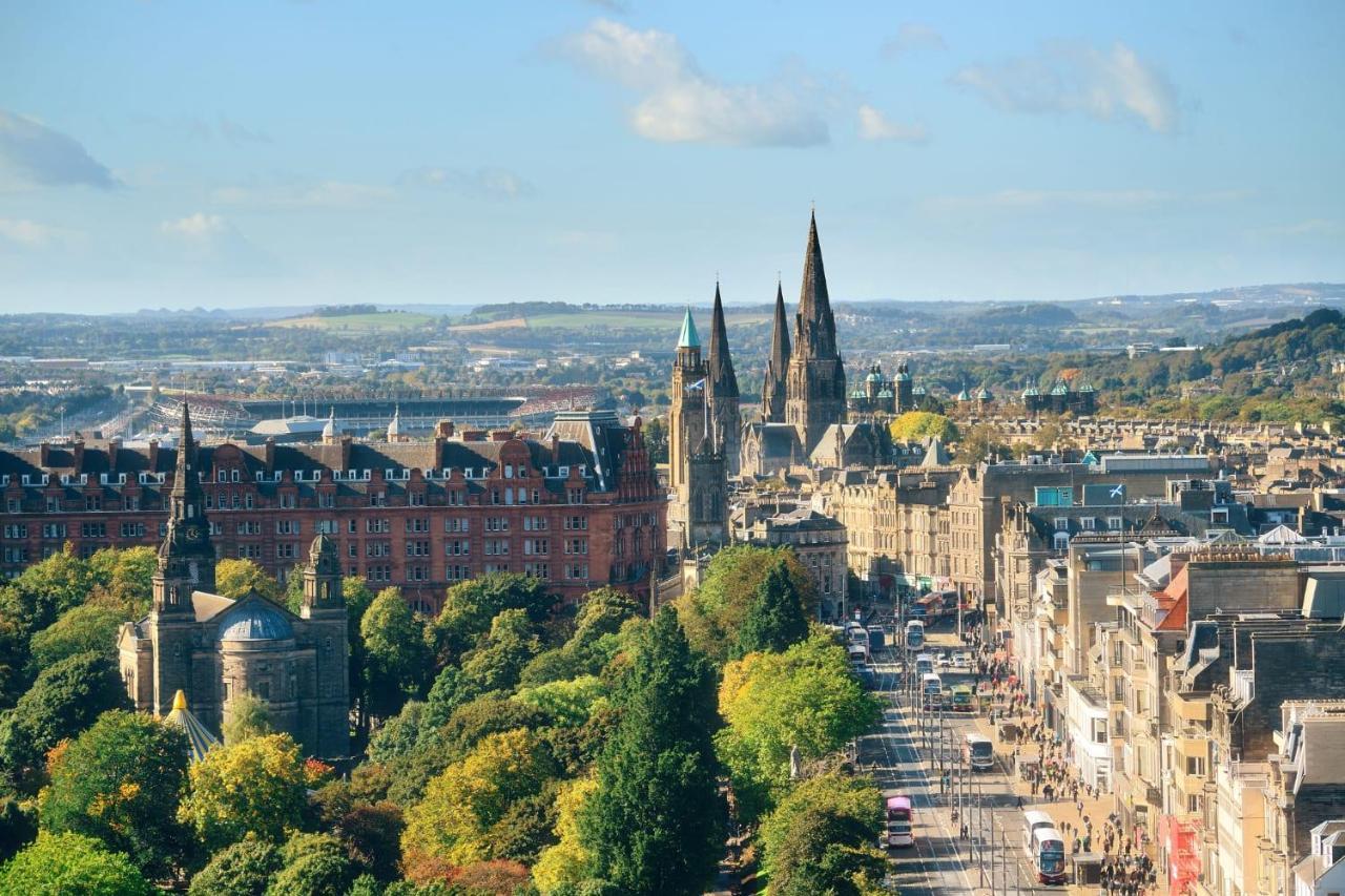 Spacious Centre Family Inn Edinburgh