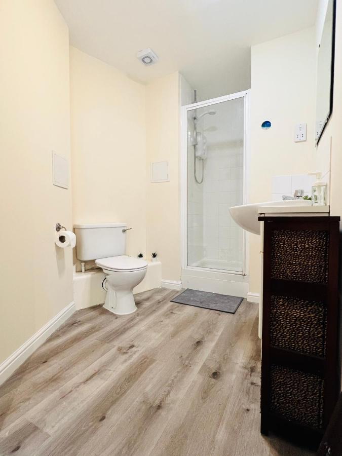 Stunning 2-bed In Free Parking * Edinburgh