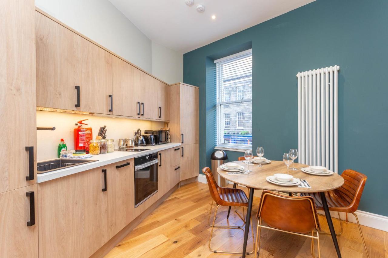 Royal 2bed Center *