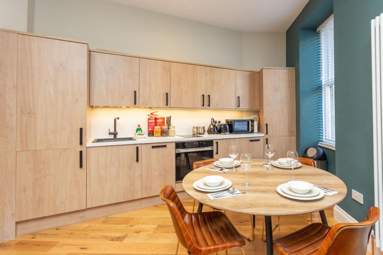 Royal 2bed Center *