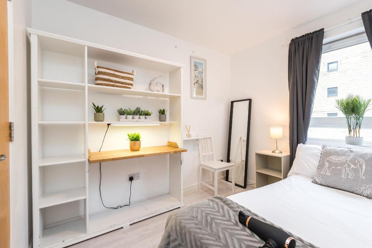 Appartement Modern Spacious 3 Bedroom Centre - Free Parking - Private Balcony