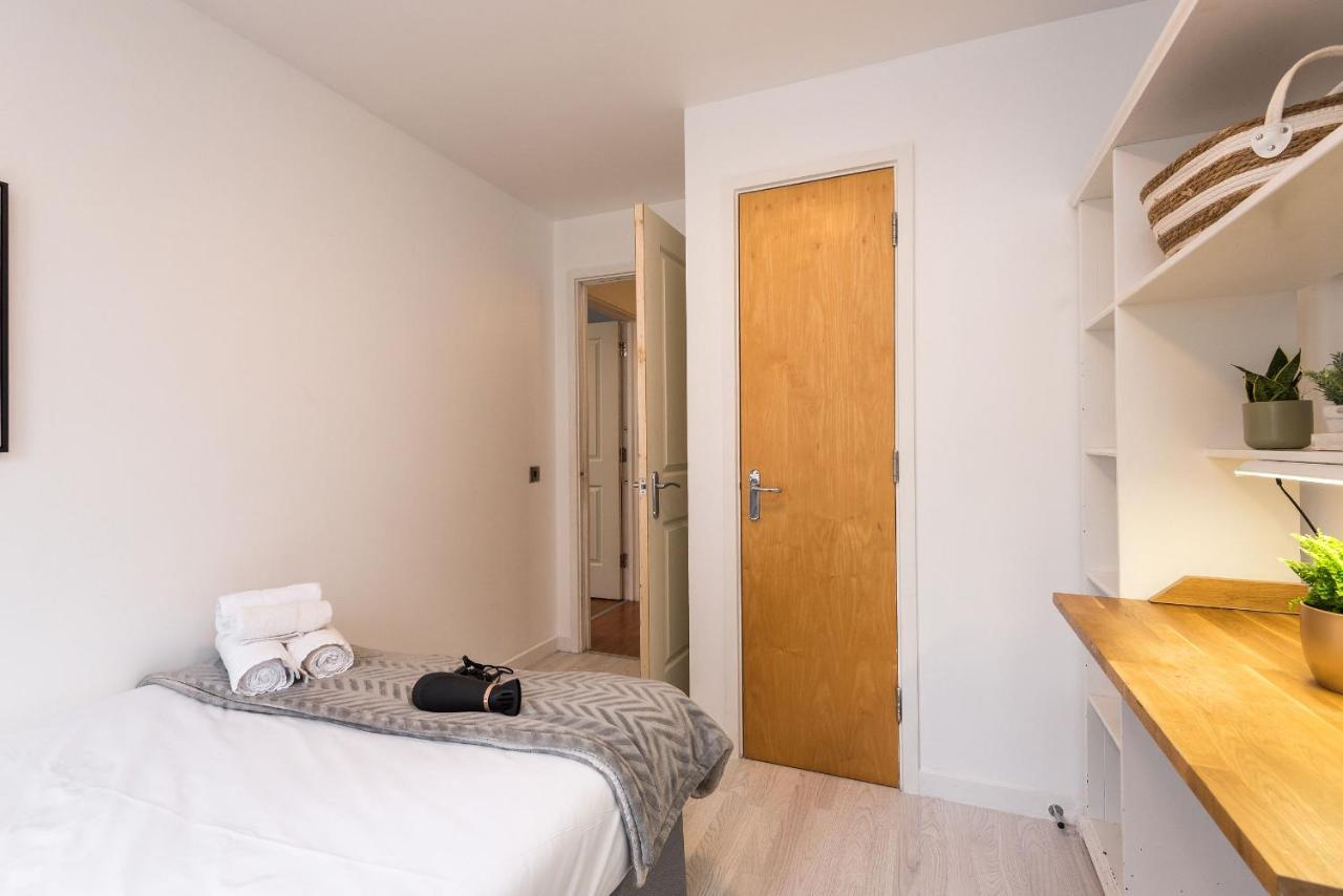 Modern Spacious 3 Bedroom Centre - Free Parking - Private Balcony Appartement Édimbourg