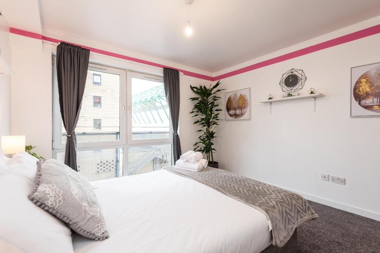 Appartement Modern Spacious 3 Bedroom Centre - Free Parking - Private Balcony