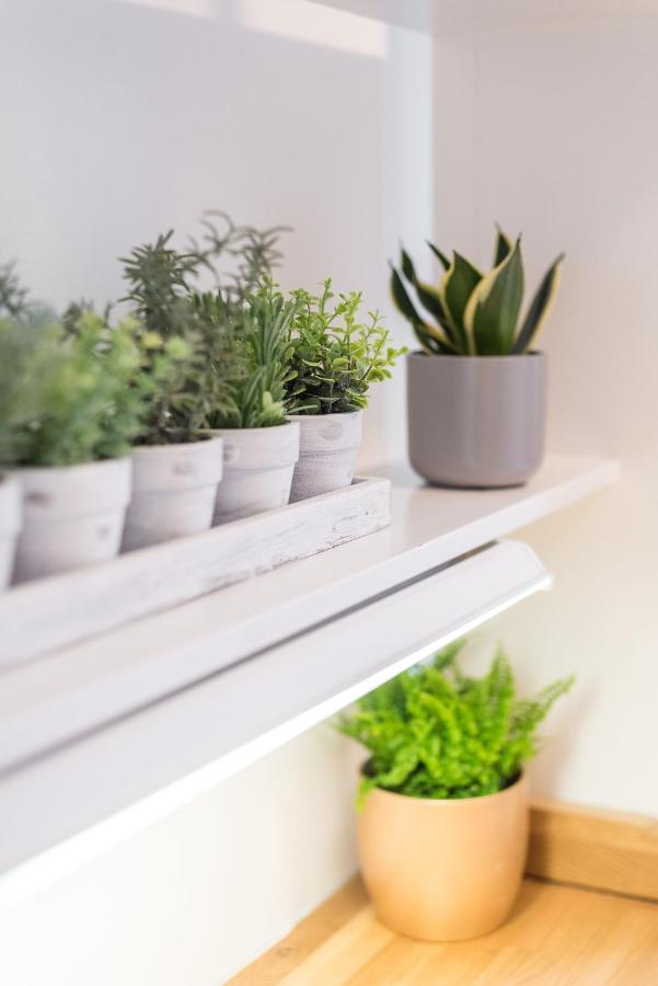 Modern Spacious 3 Bedroom Centre - Free Parking - Private Balcony Appartement