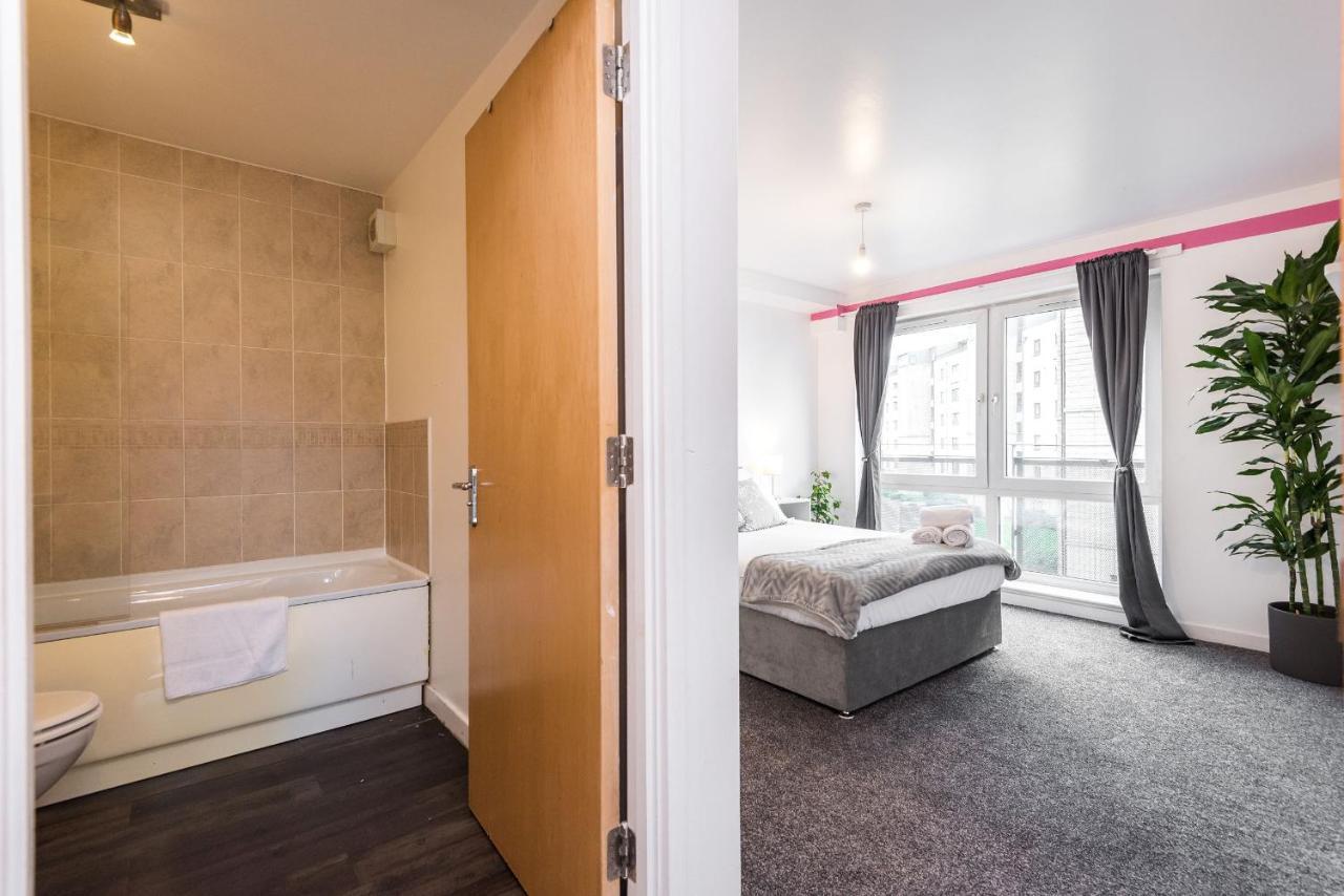 Modern Spacious 3 Bedroom Centre - Free Parking - Private Balcony Édimbourg