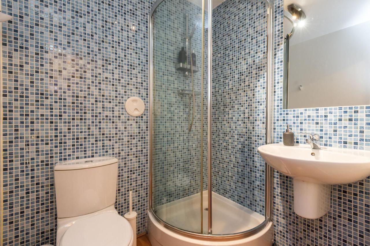 Appartement Modern Spacious 3 Bedroom Centre - Free Parking - Private Balcony