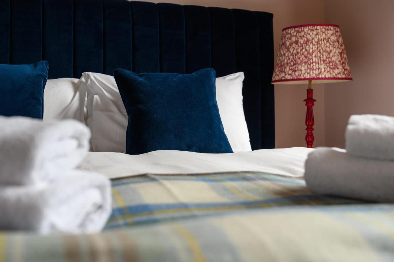 Charming Large Family With Kitchenette Edinburgh