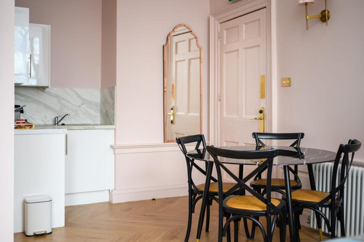 Charming Large Family With Kitchenette Holiday home Edinburgh