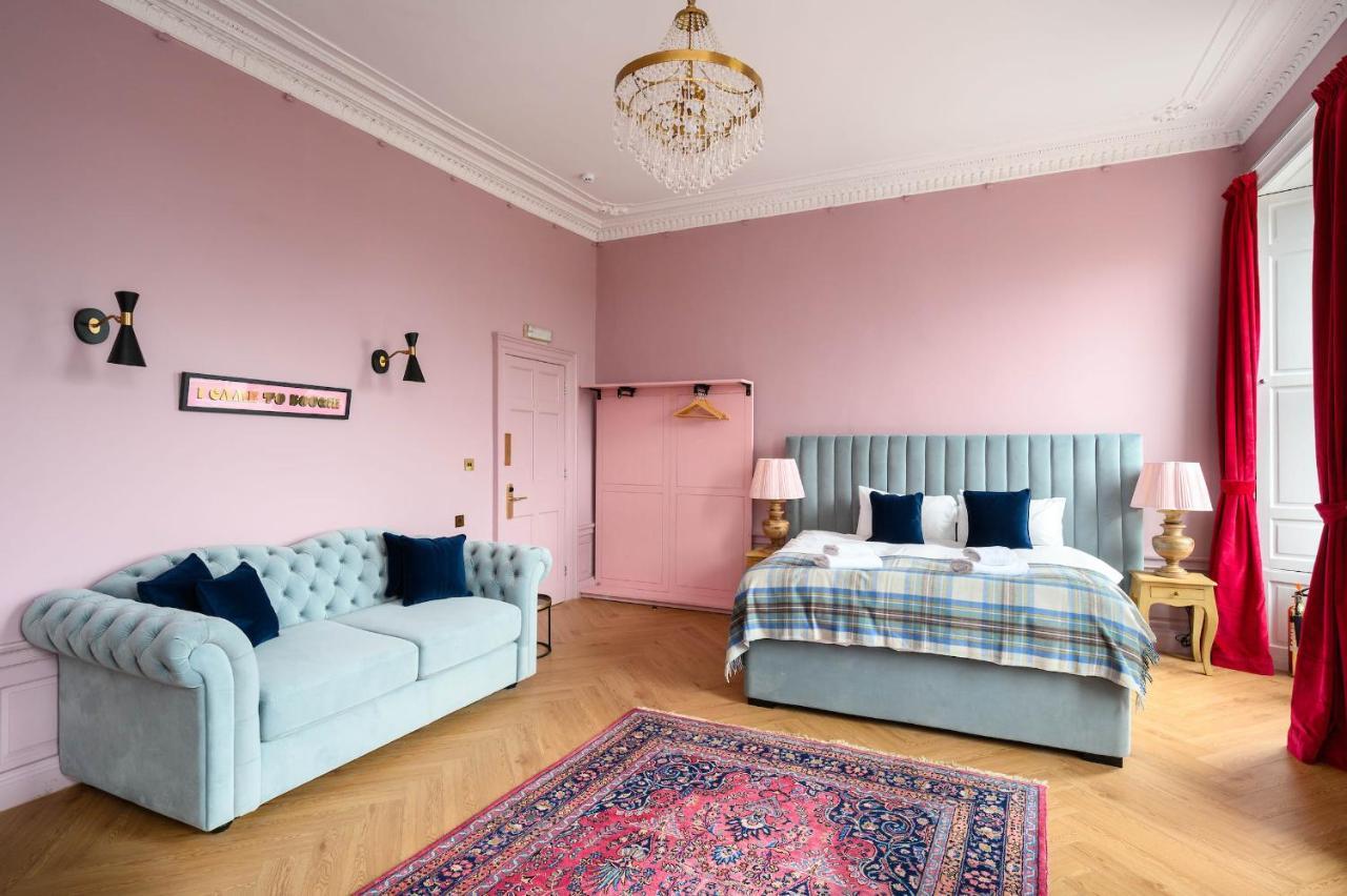 Spacious Centre Family Inn *