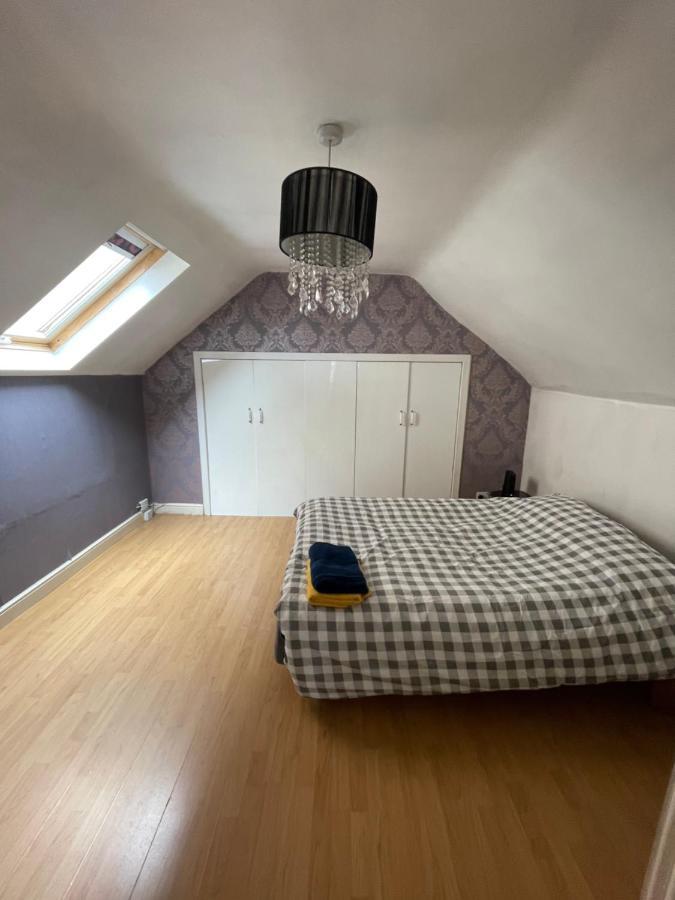 1 Bed Flat At Drum Street * EDI
