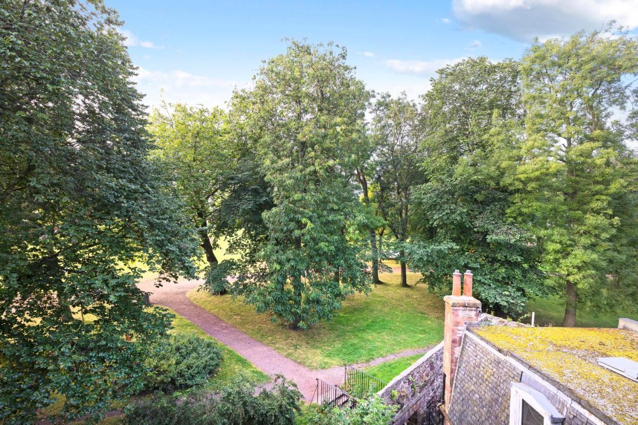 Holyrood Park Views Apartment *