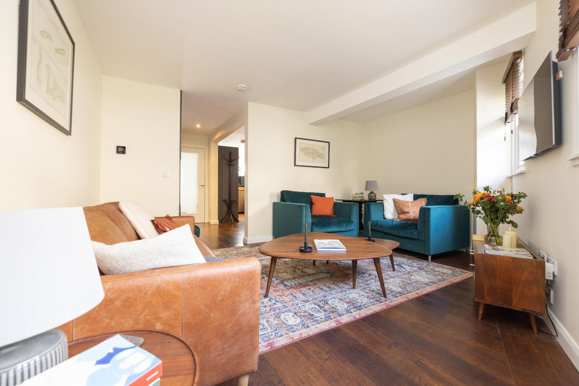 Joivy Delightful Maisonette Near Castle Apartment *