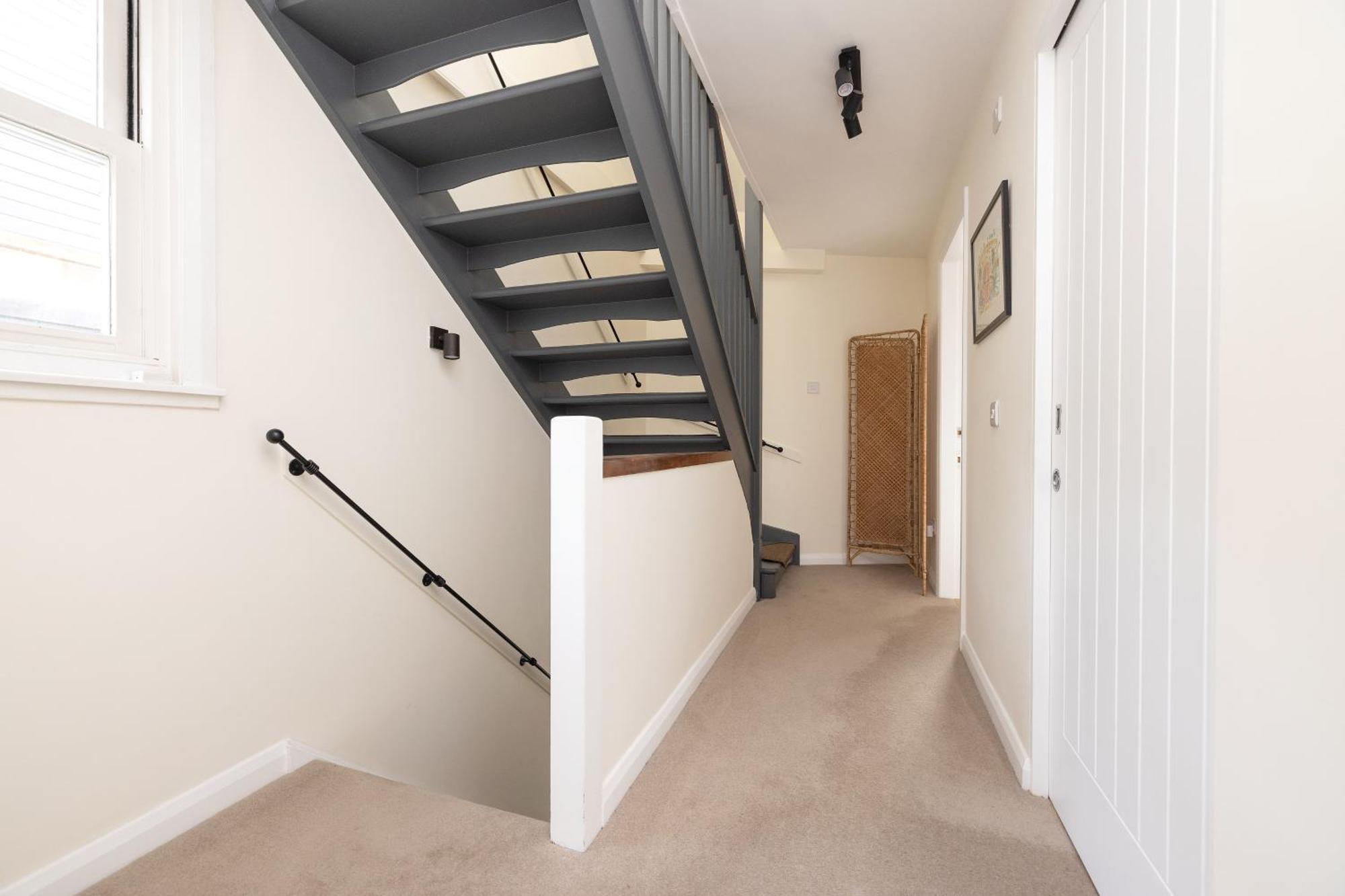 Joivy Delightful Maisonette Near Castle Apartment