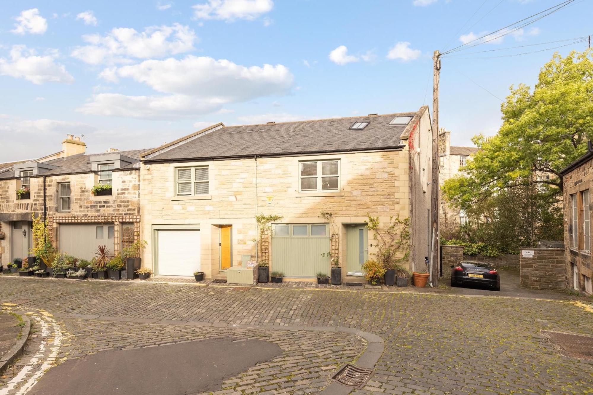 Apartment Joivy Delightful Maisonette Near Castle *