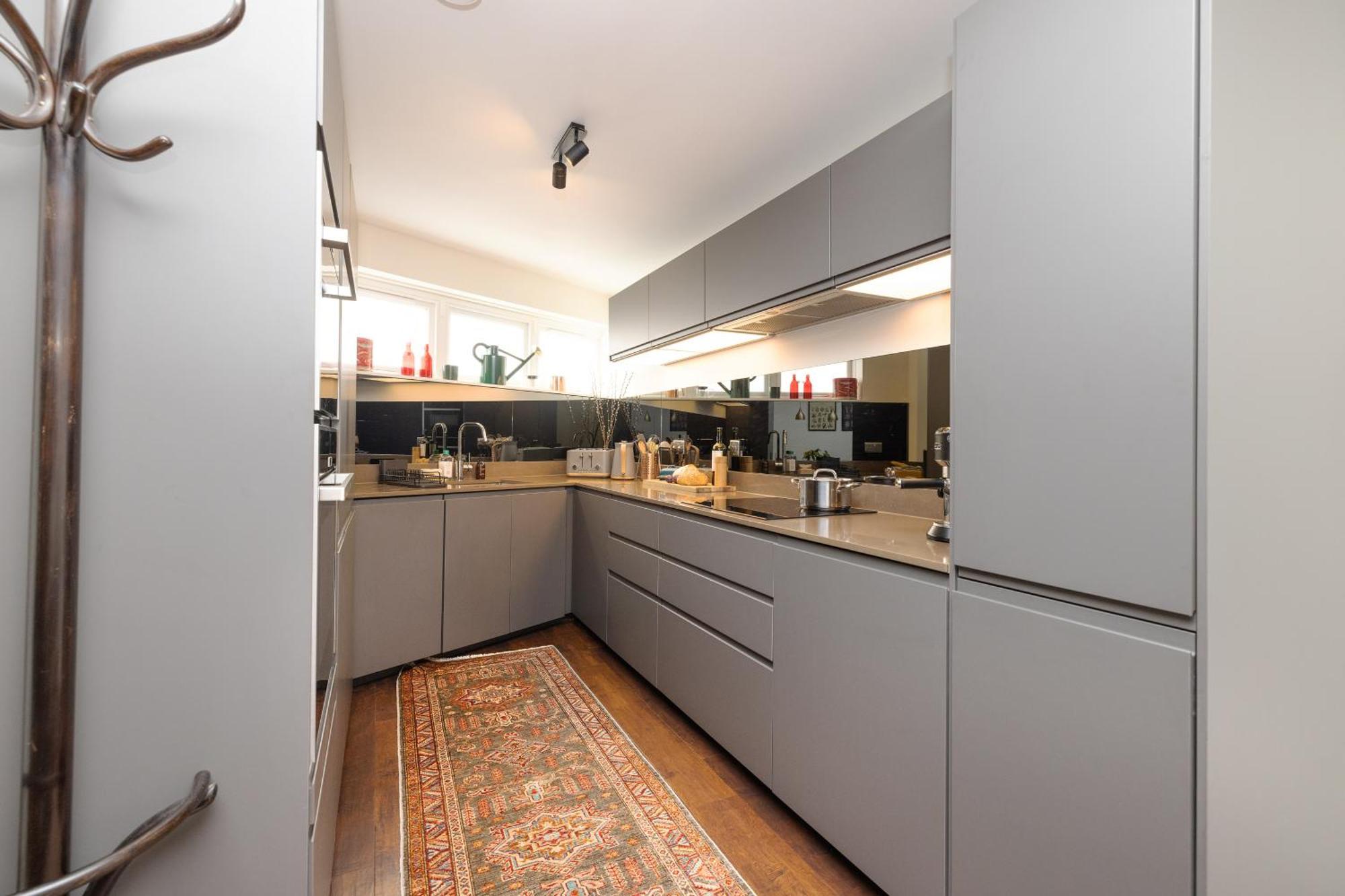 Joivy Delightful Maisonette Near Castle Apartment