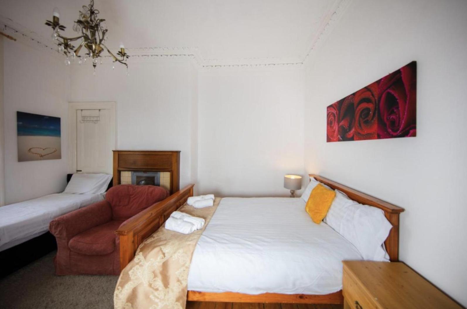 Comfortable And Spacious Retreat By The Meadows! EDI