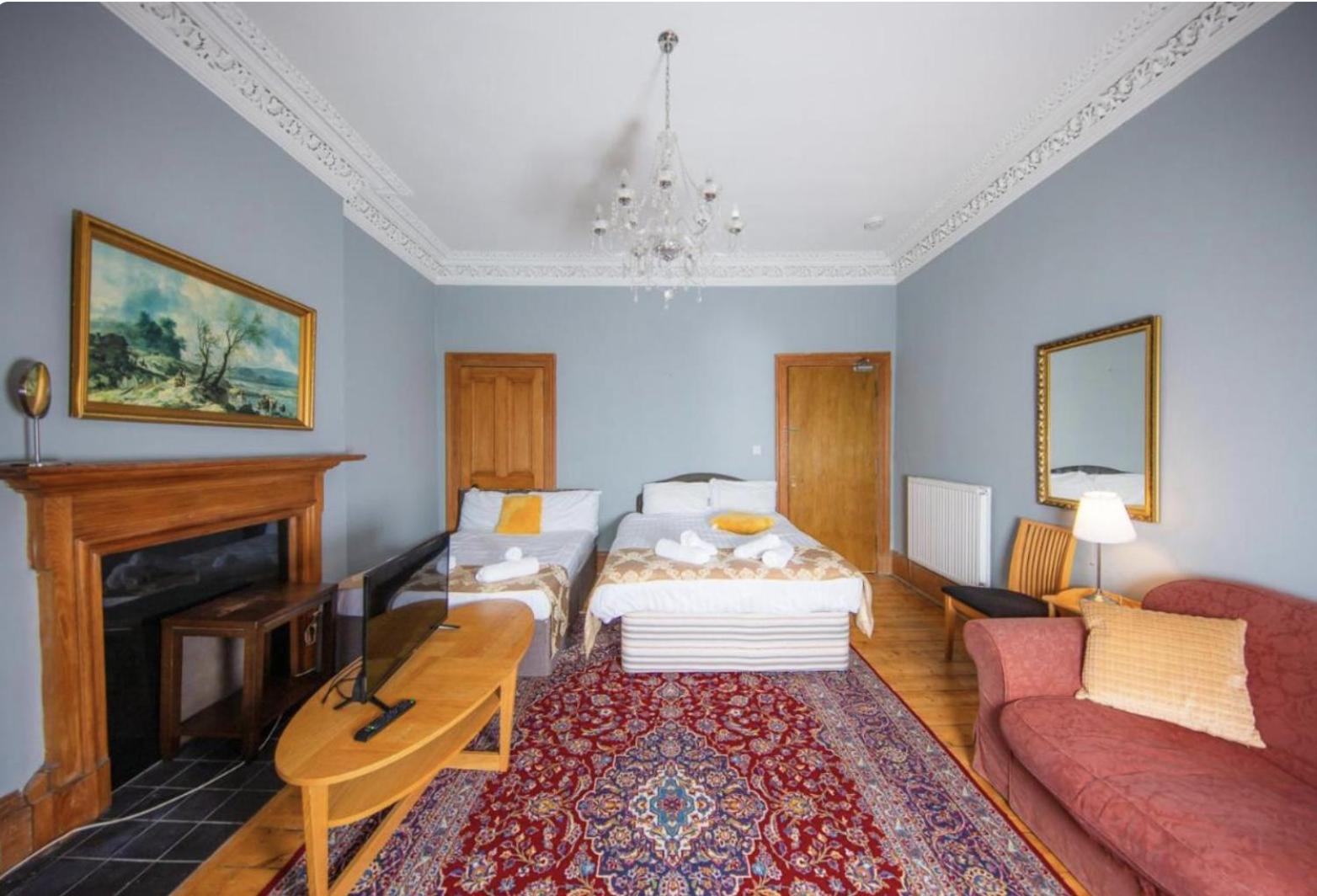 Comfortable And Spacious Retreat By The Meadows!