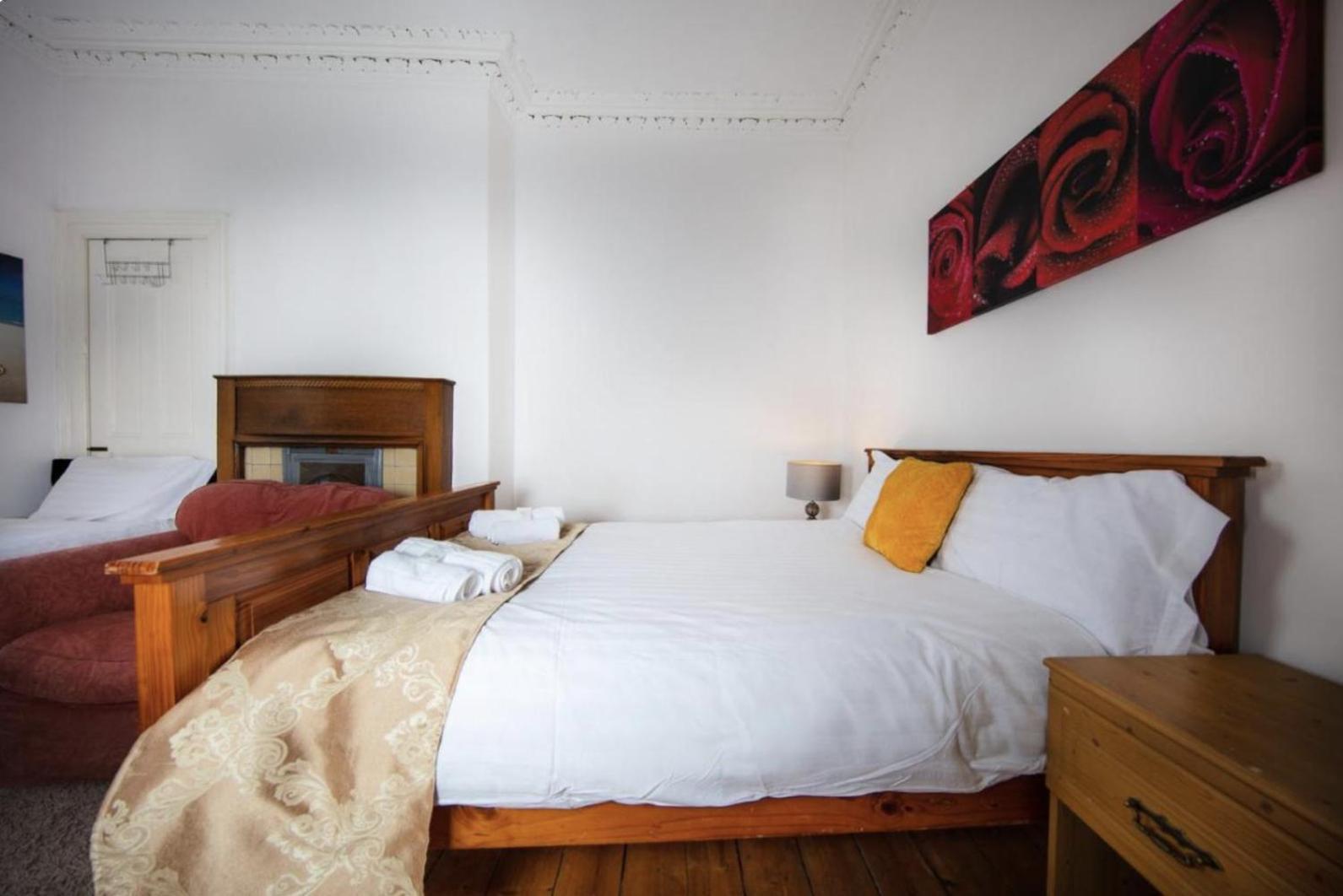 Comfortable And Spacious Retreat By The Meadows! *