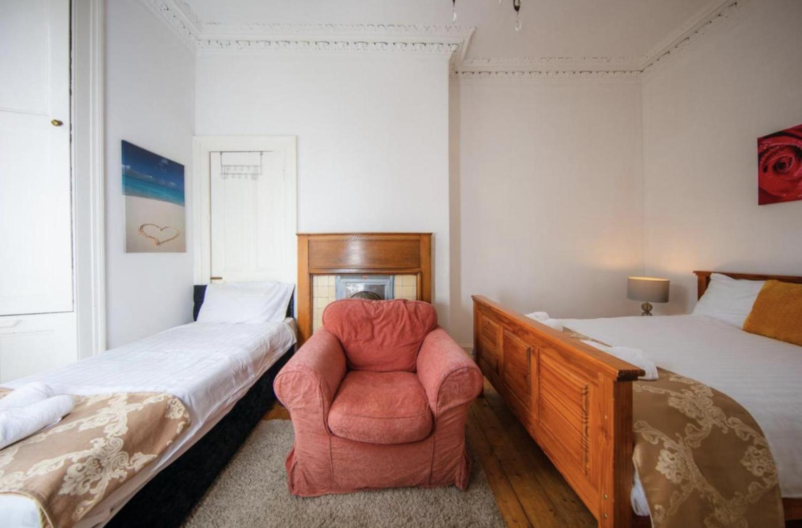 Apartment Comfortable And Spacious Retreat By The Meadows! *