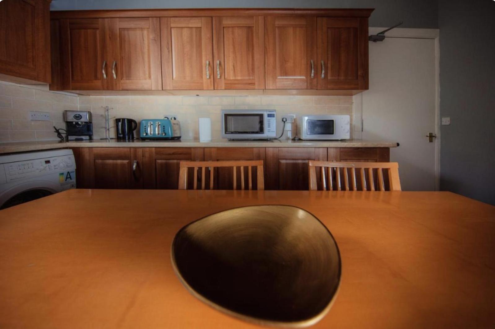 Comfortable And Spacious Retreat By The Meadows! Apartment EDI